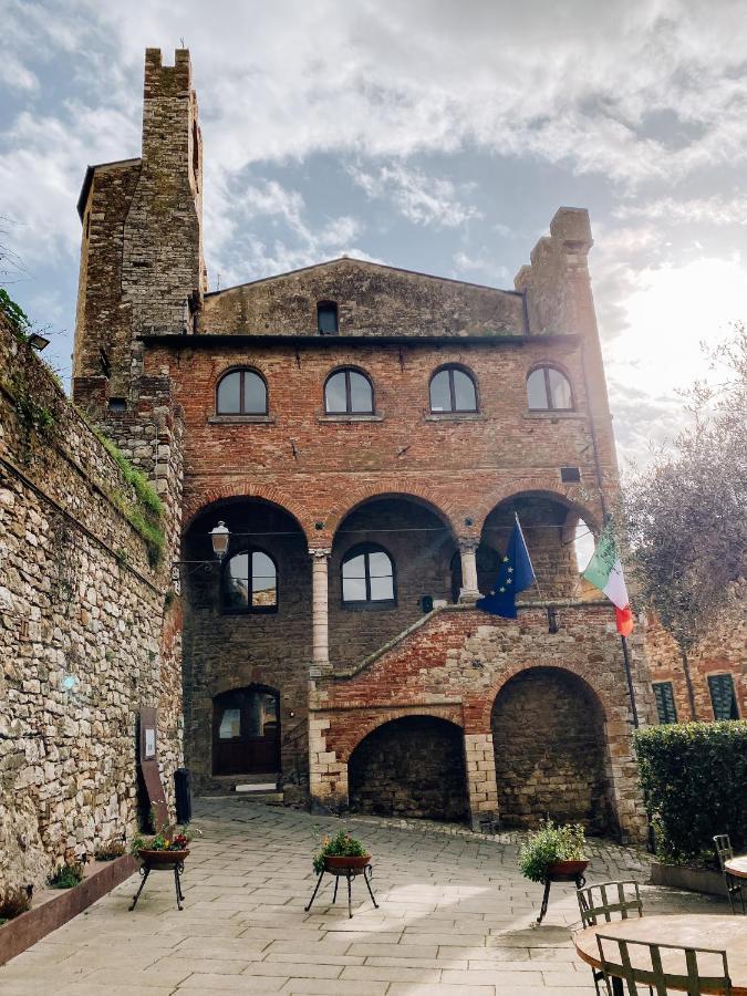 Вілла La Casa Nel Castello E Il Giardino Segreto Суверето Екстер'єр фото